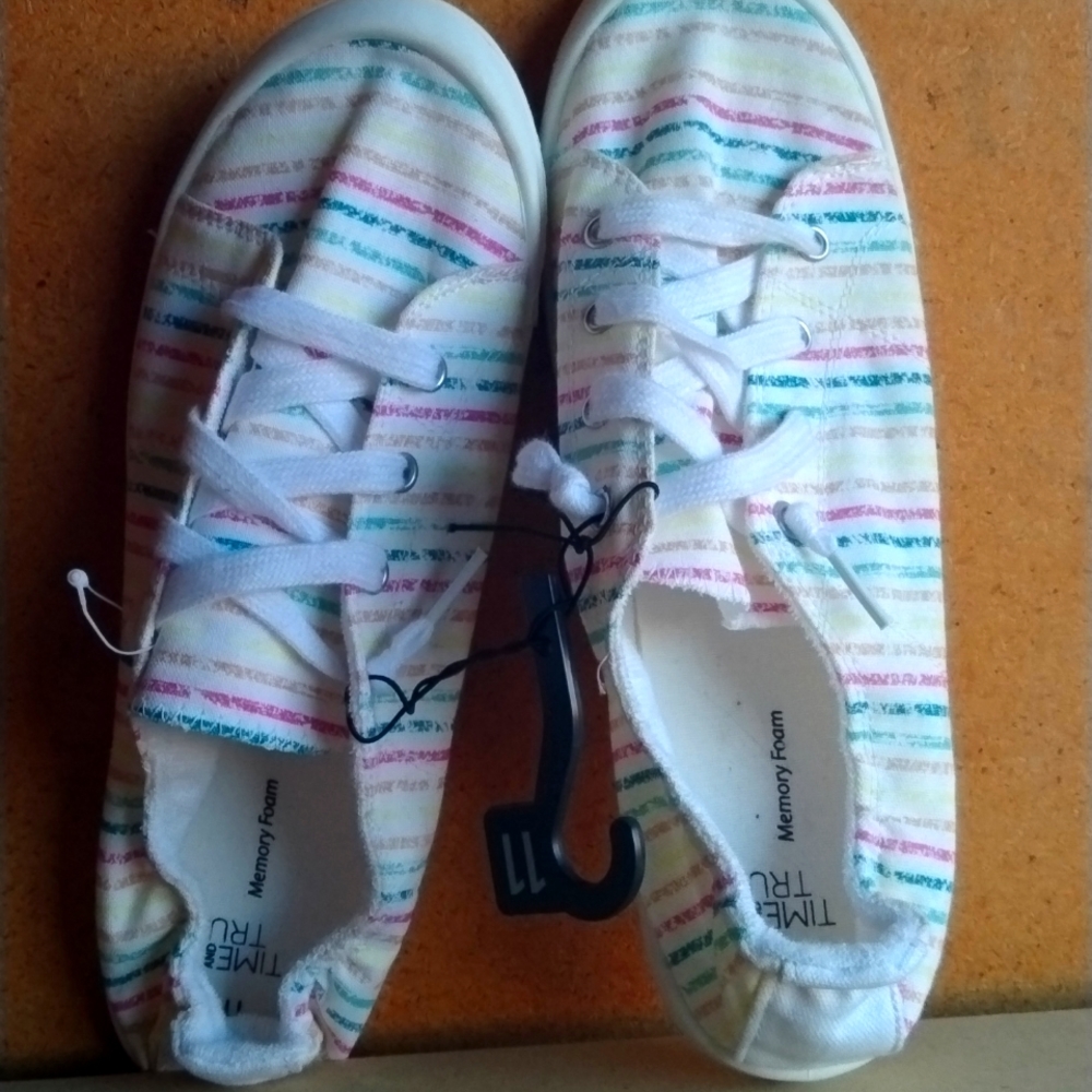 Time and Tru shoes (ladies)